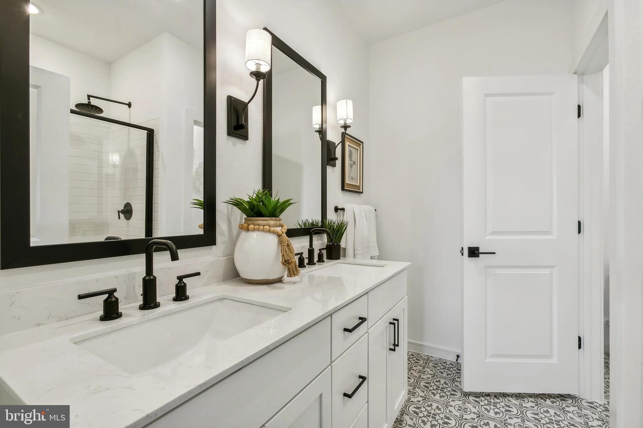 LIBERTY RUN - Residential