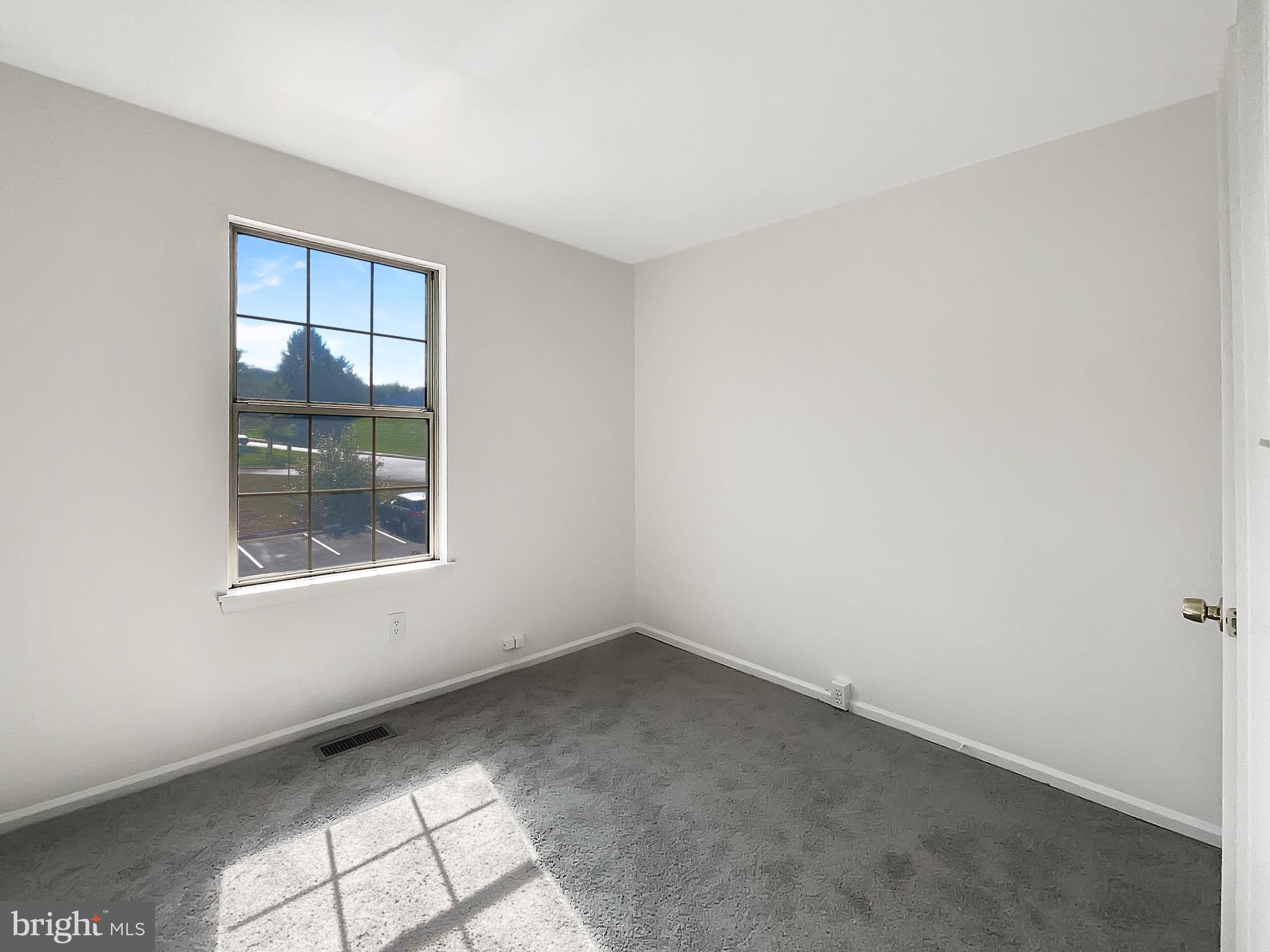 8524 CHARNWOOD COURT