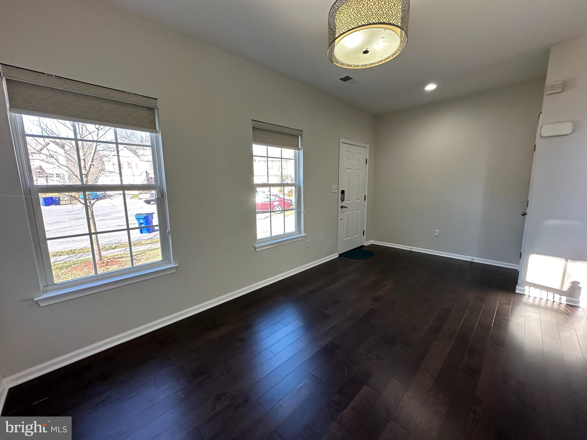 KINGS ARMS - Residential Lease