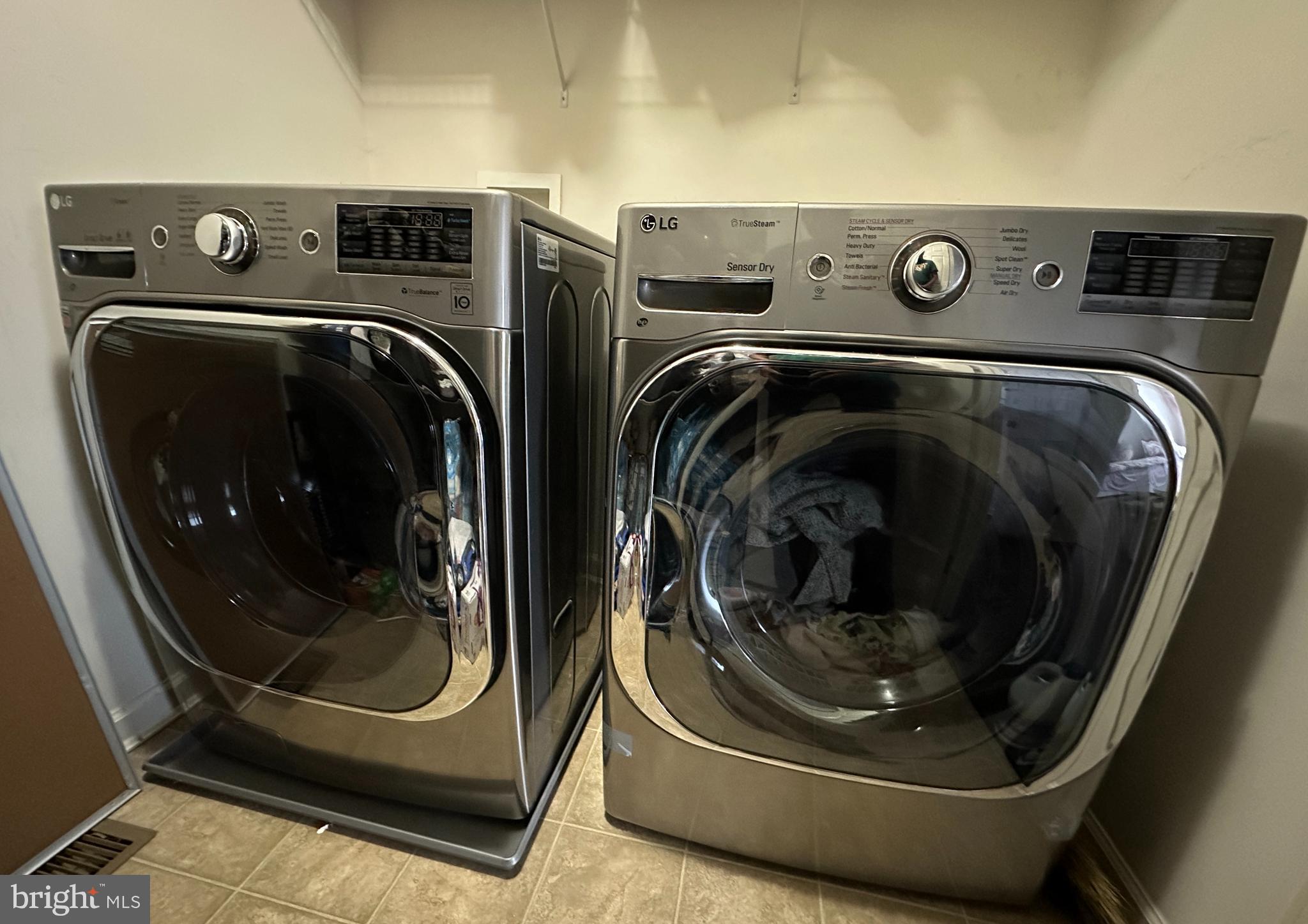 KINGS ARMS - Residential Lease