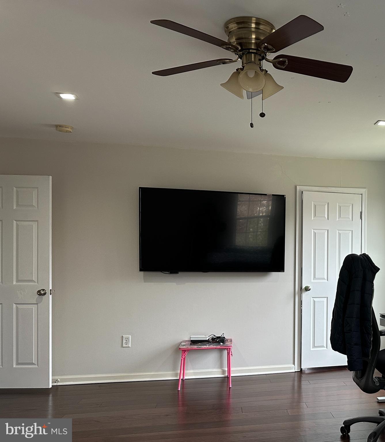 KINGS ARMS - Residential Lease