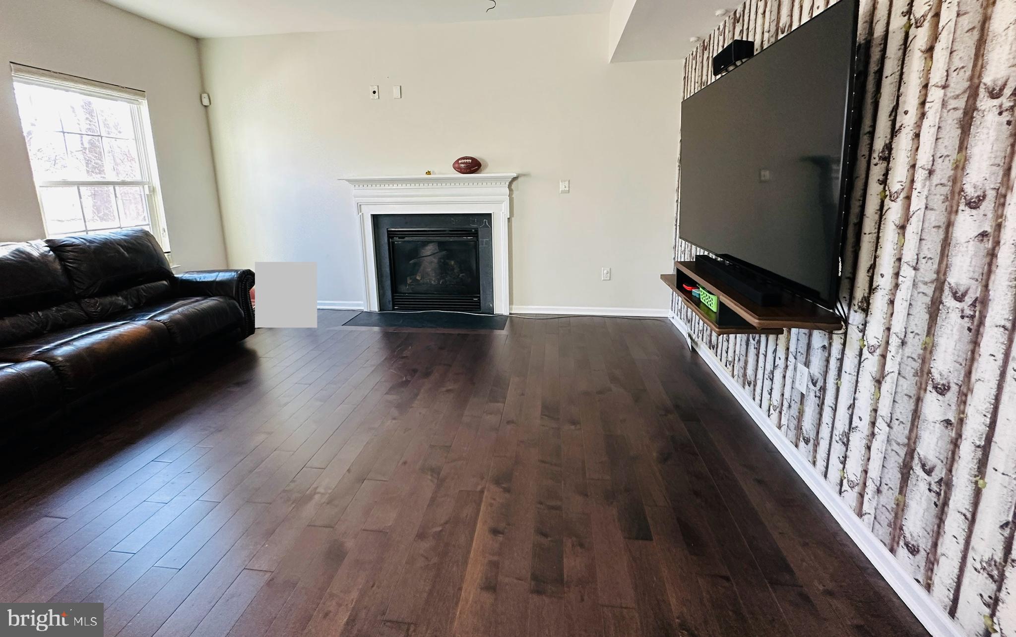 KINGS ARMS - Residential Lease