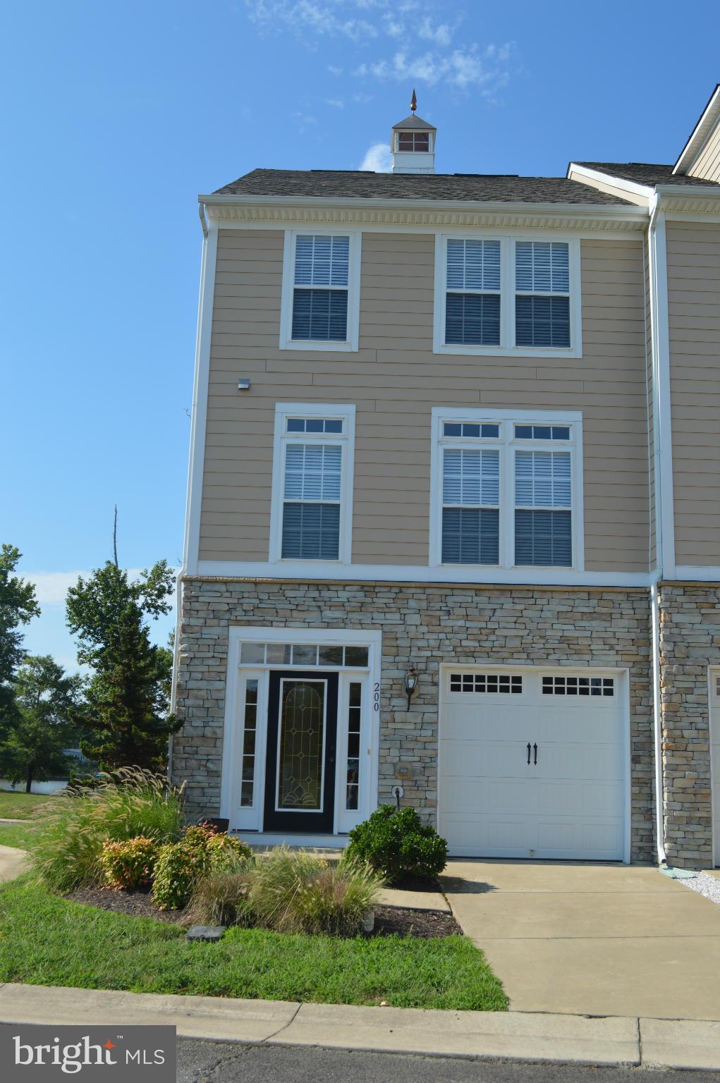 MONROE POINT - Residential Lease