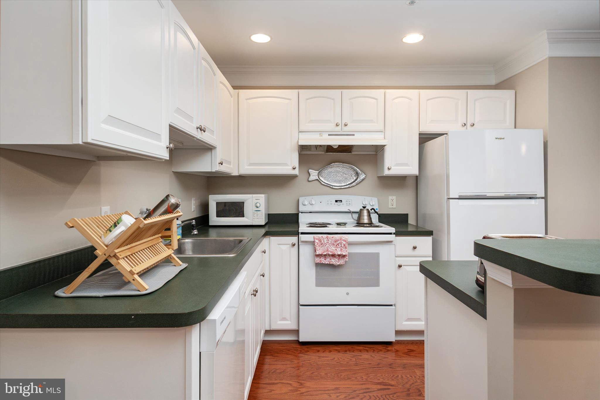 BAYSIDE MARINA - Residential