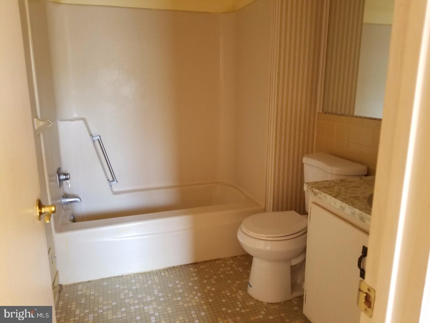 FLYING HILLS - Residential