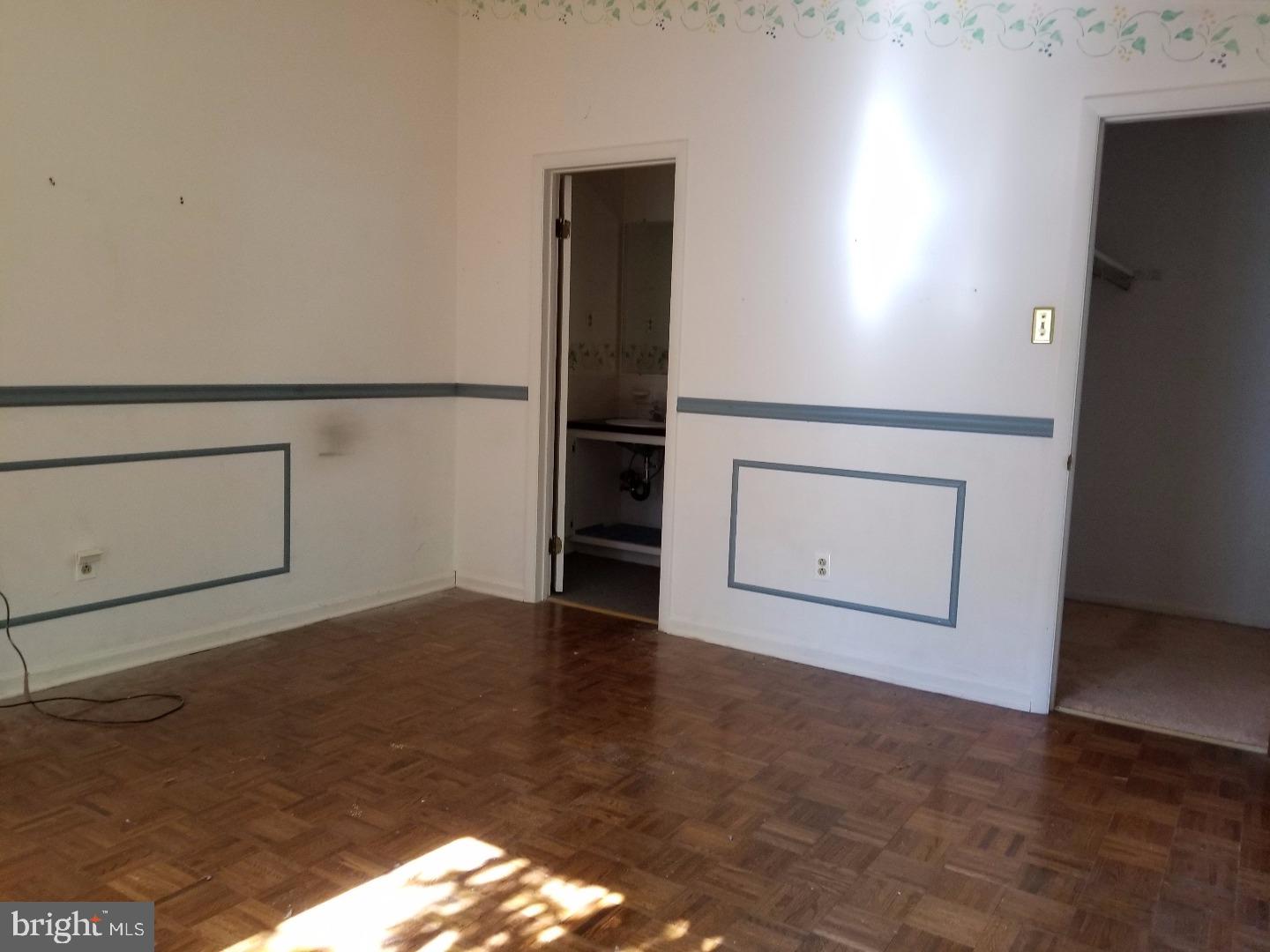 FLYING HILLS - Residential