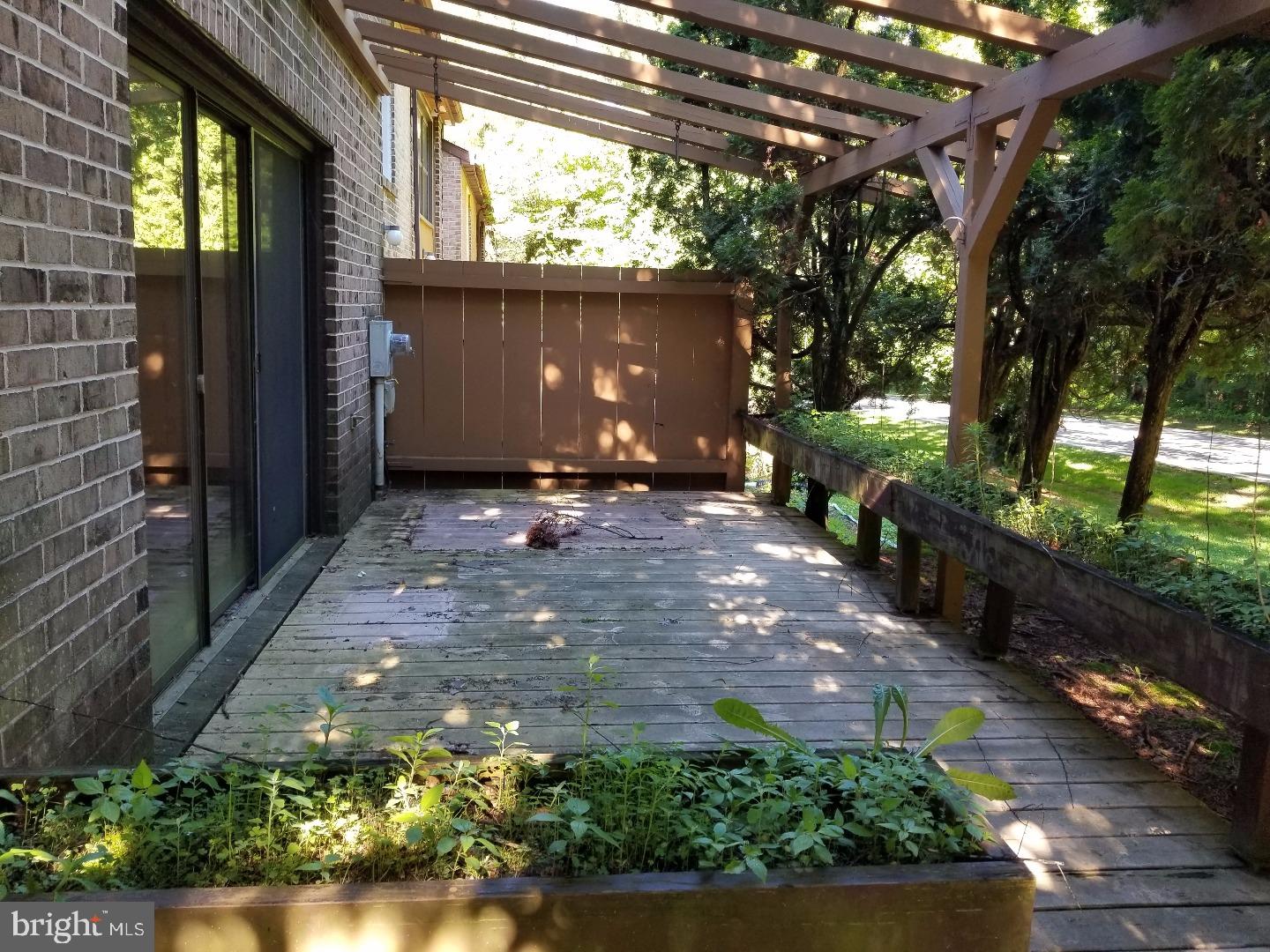 FLYING HILLS - Residential