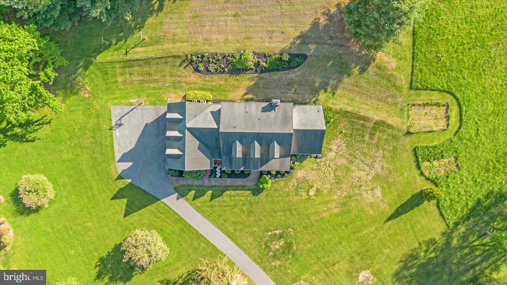 HAMPSTEAD - Residential