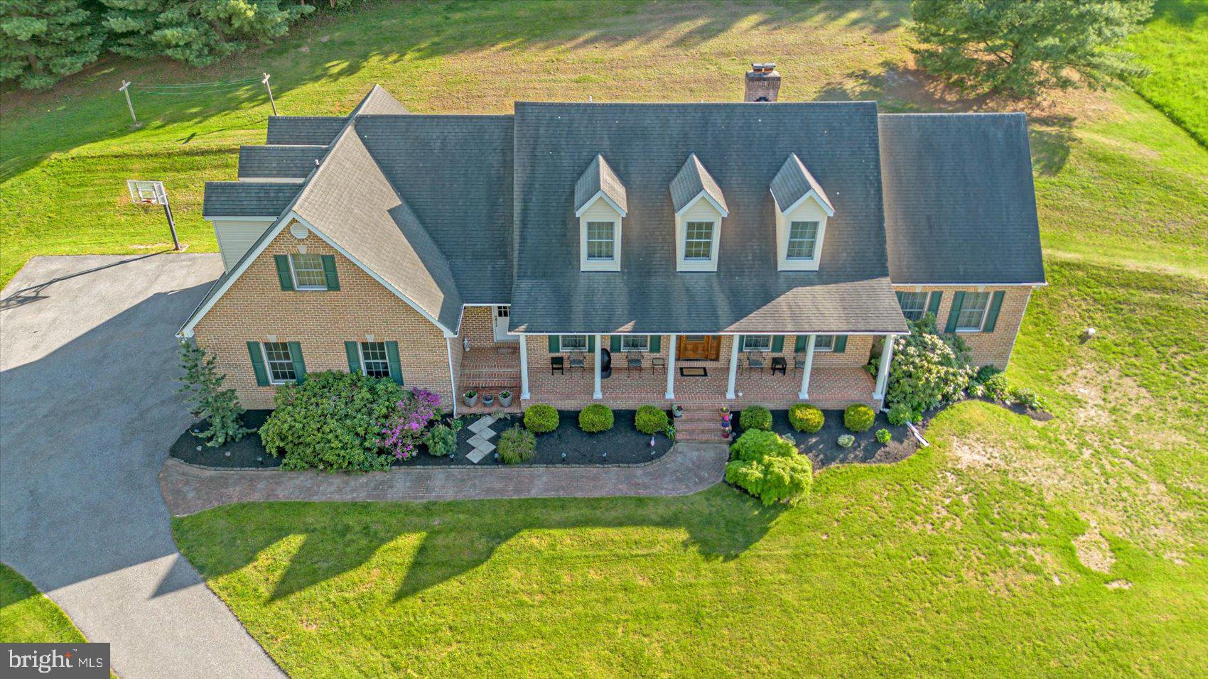 HAMPSTEAD - Residential