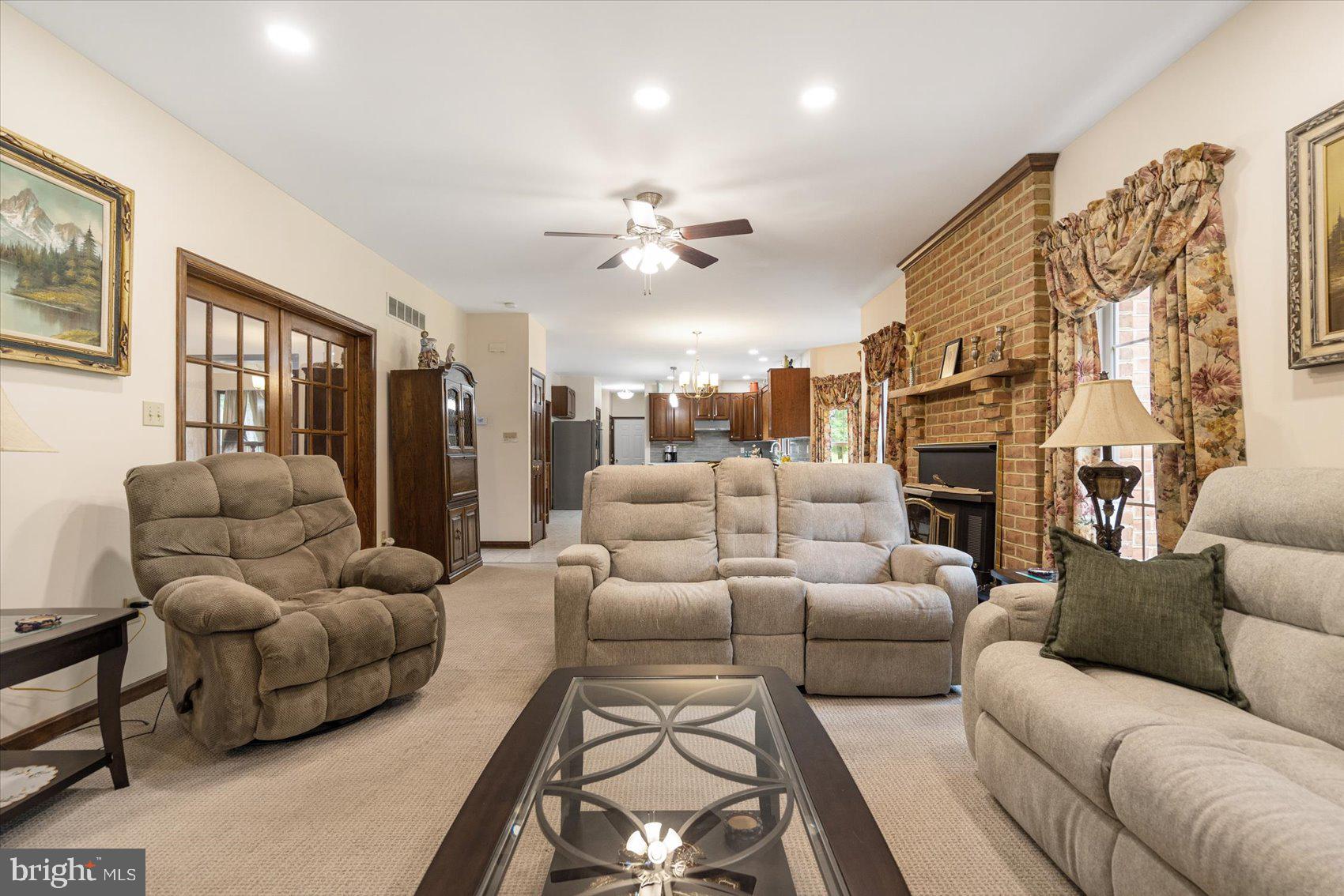 HAMPSTEAD - Residential