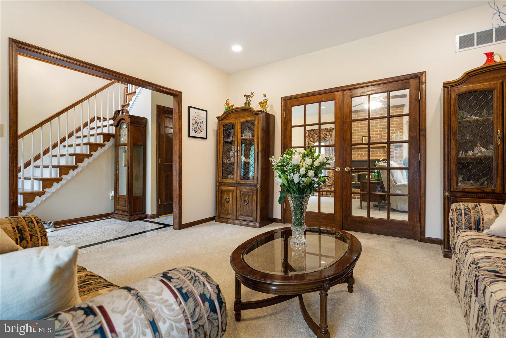 HAMPSTEAD - Residential