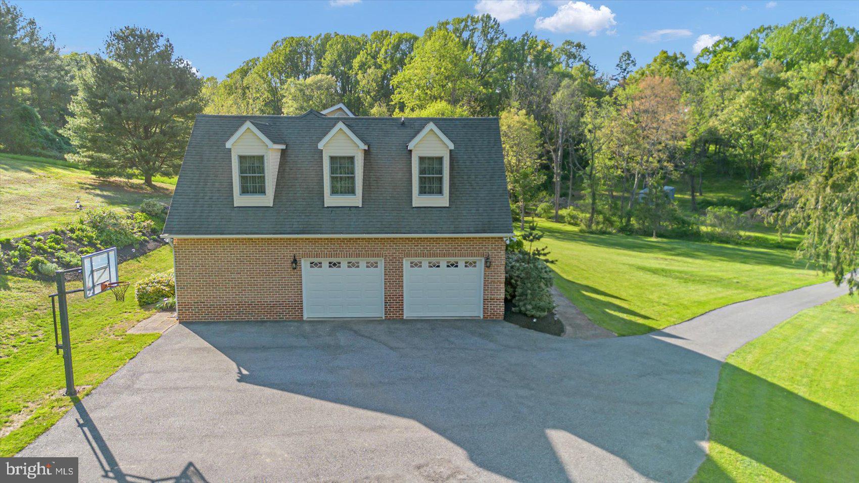 HAMPSTEAD - Residential