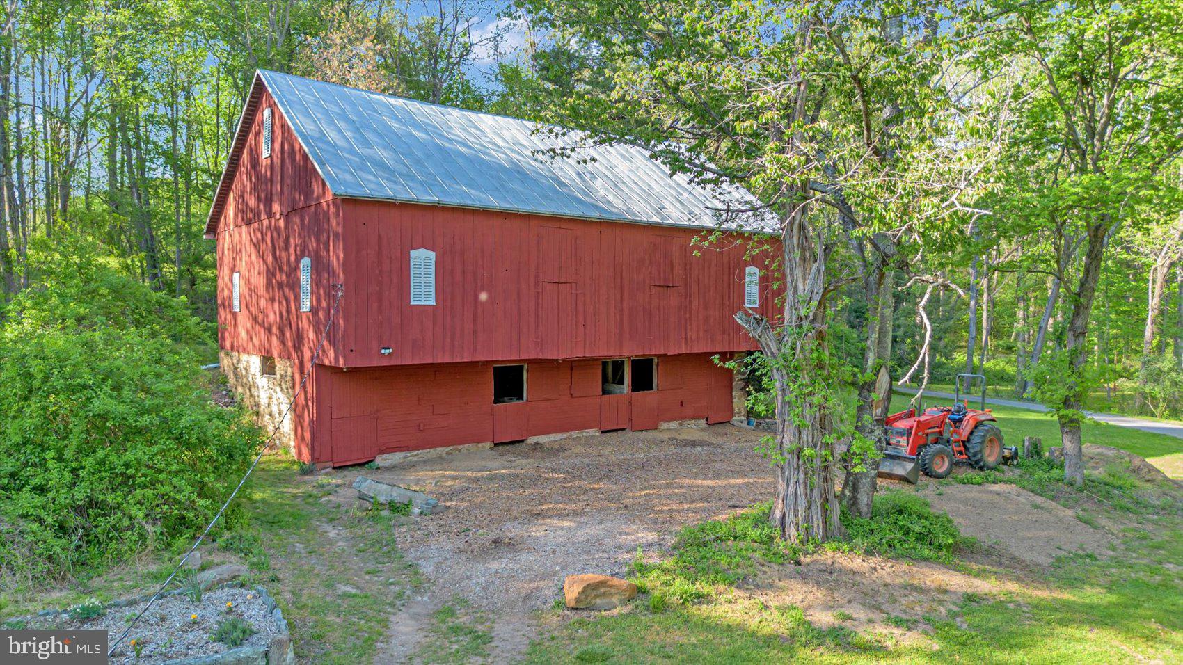 HAMPSTEAD - Residential