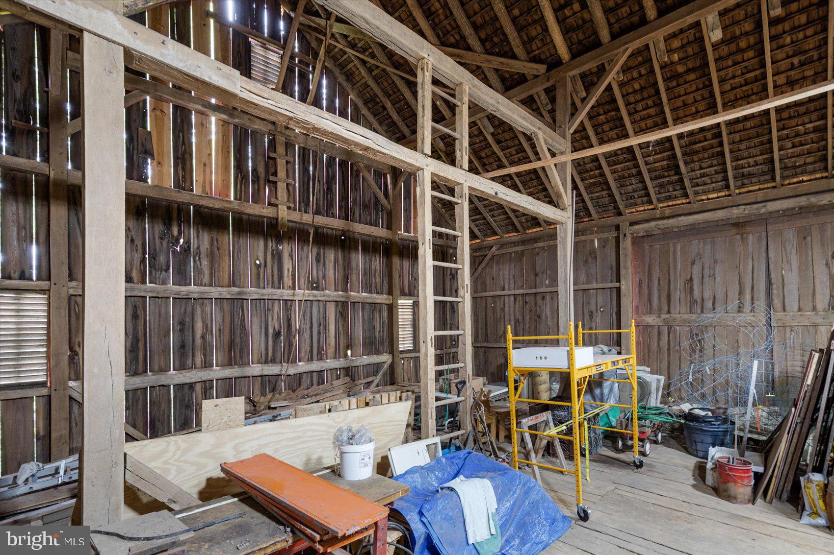 HAMPSTEAD - Residential