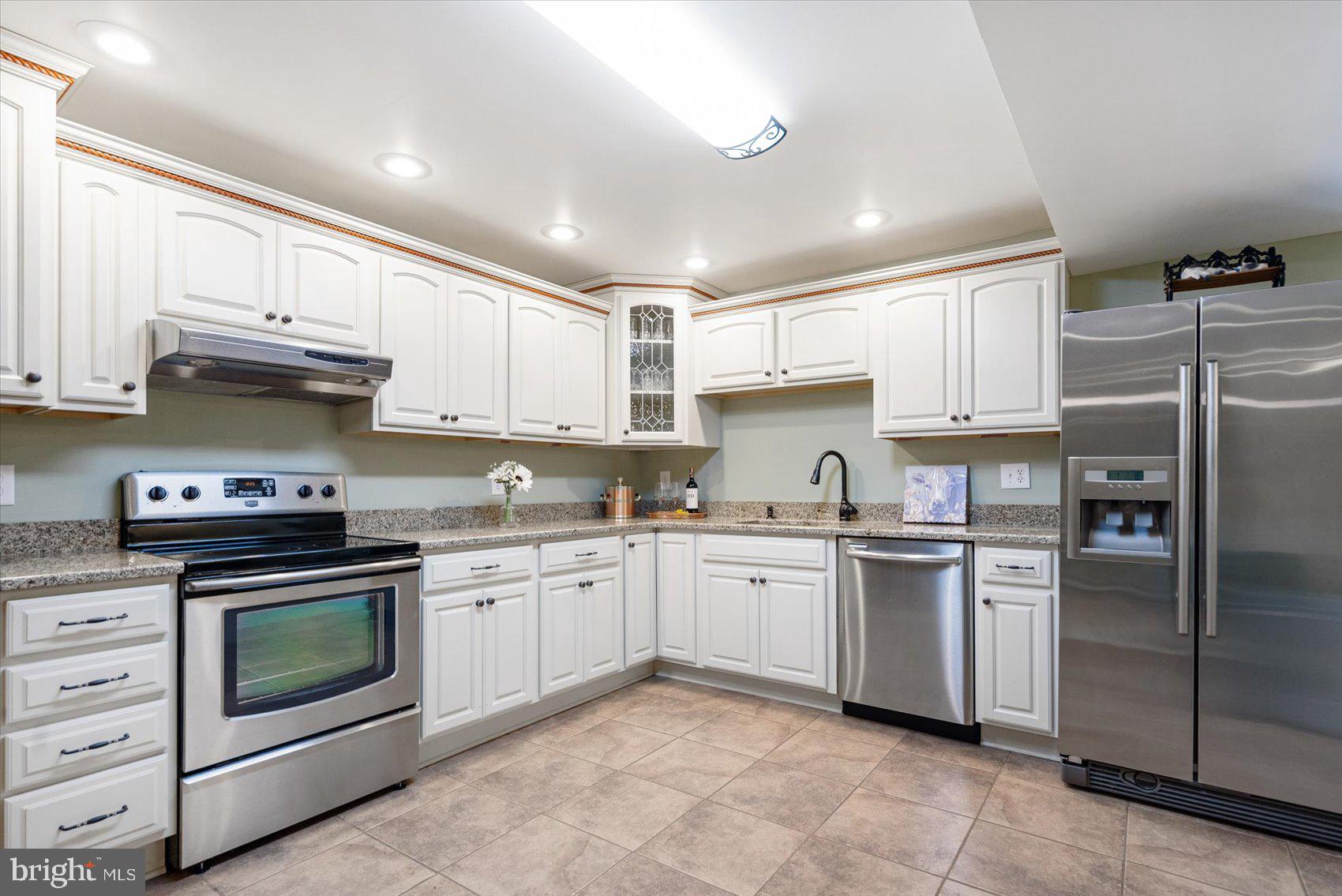 HAMPSTEAD - Residential