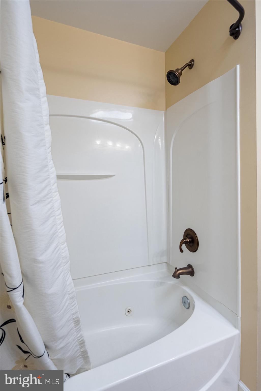 HAMPSTEAD - Residential