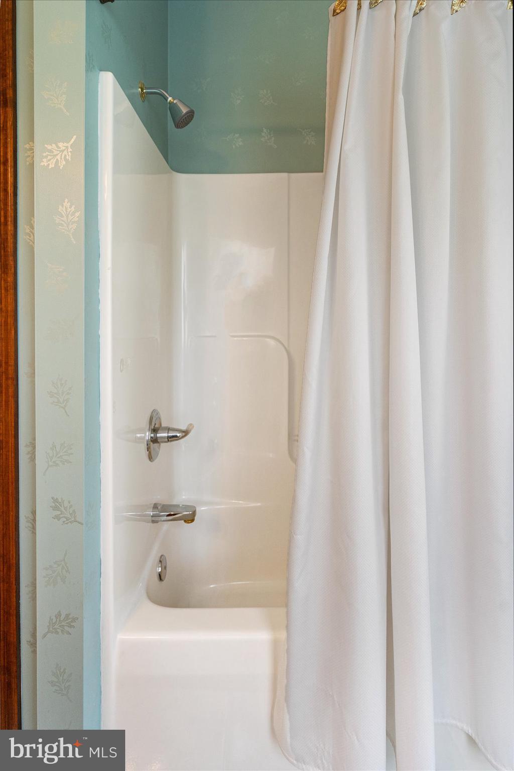 HAMPSTEAD - Residential