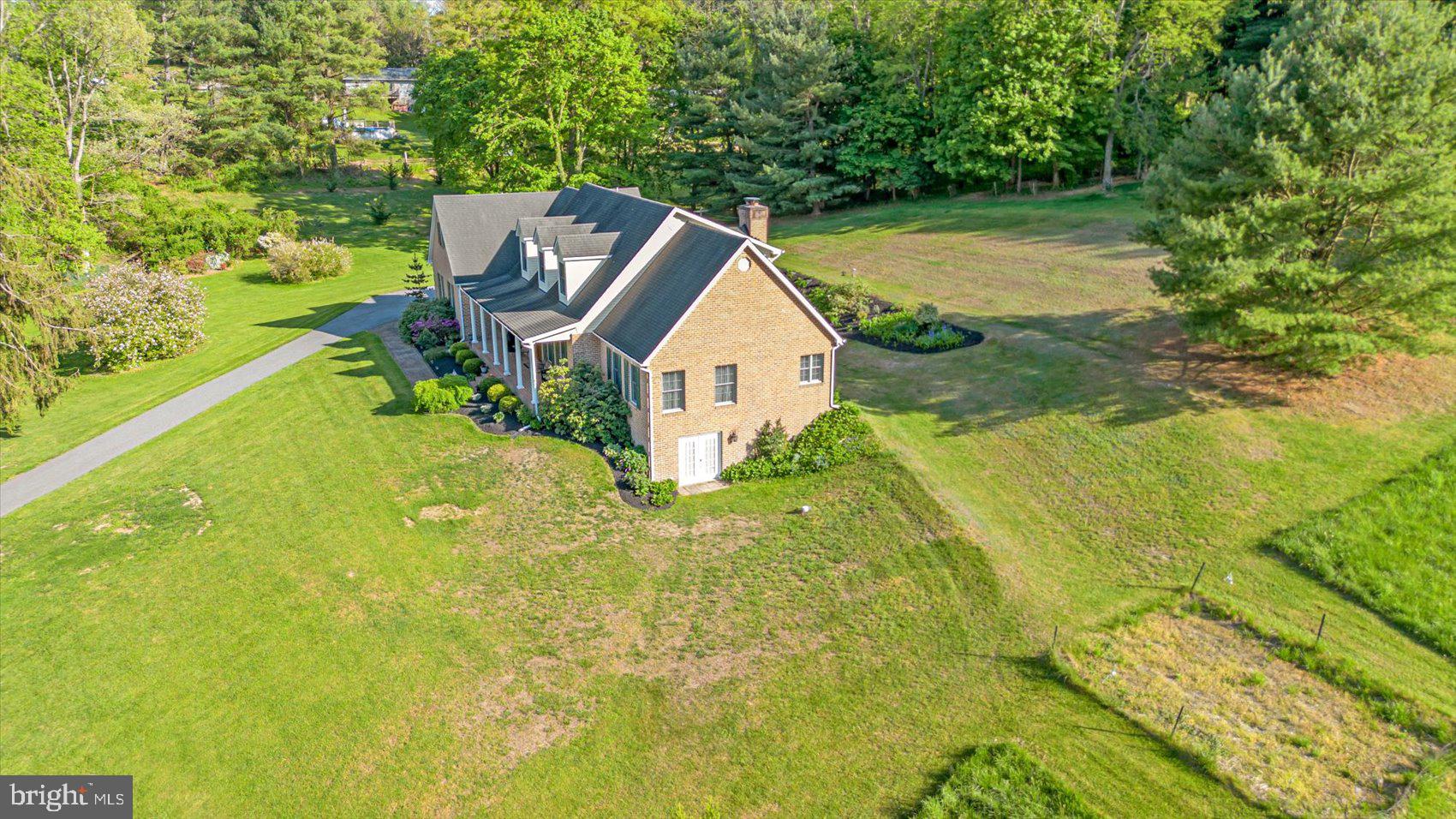 HAMPSTEAD - Residential