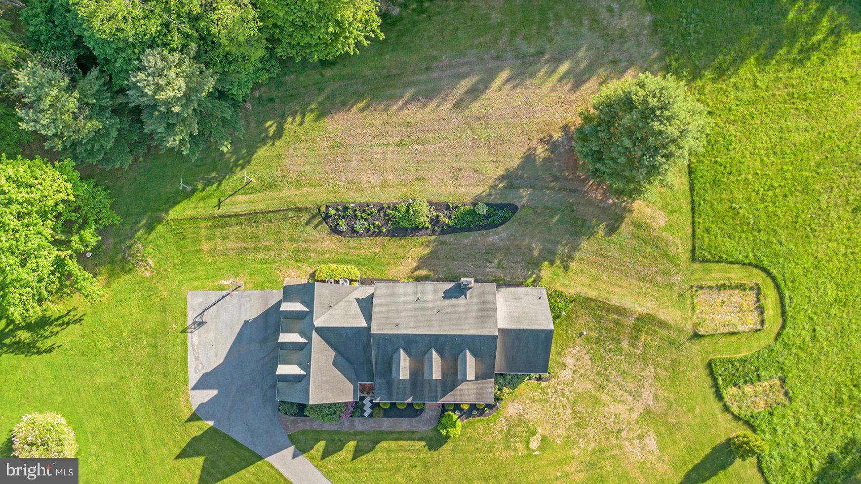 HAMPSTEAD - Residential