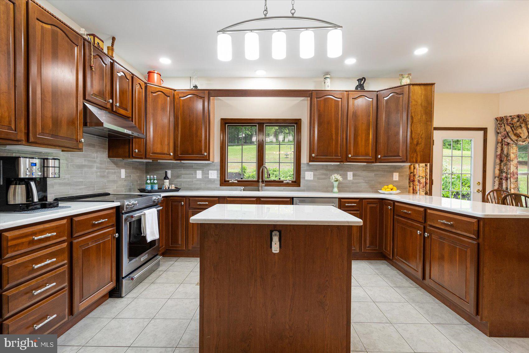 HAMPSTEAD - Residential