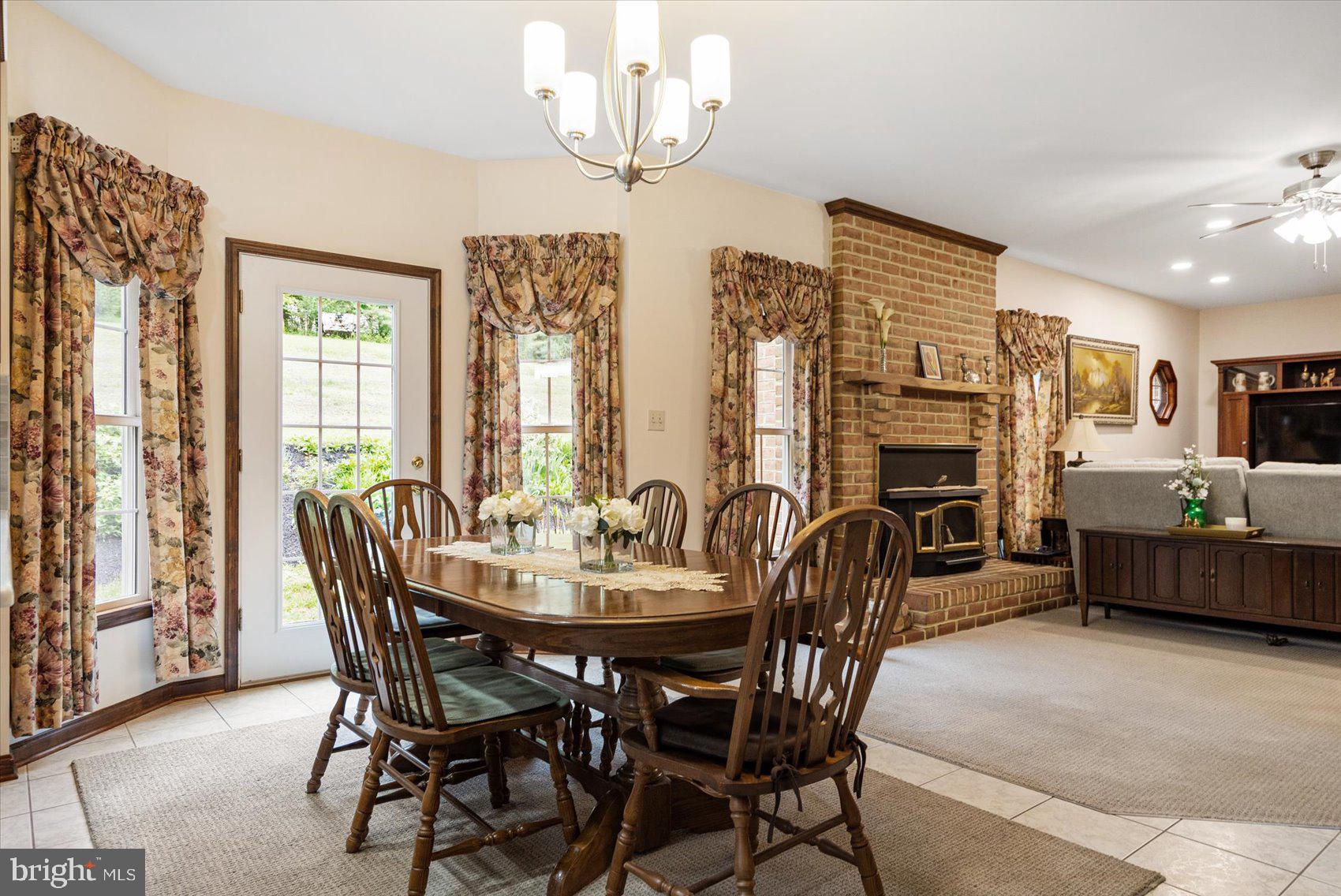 HAMPSTEAD - Residential