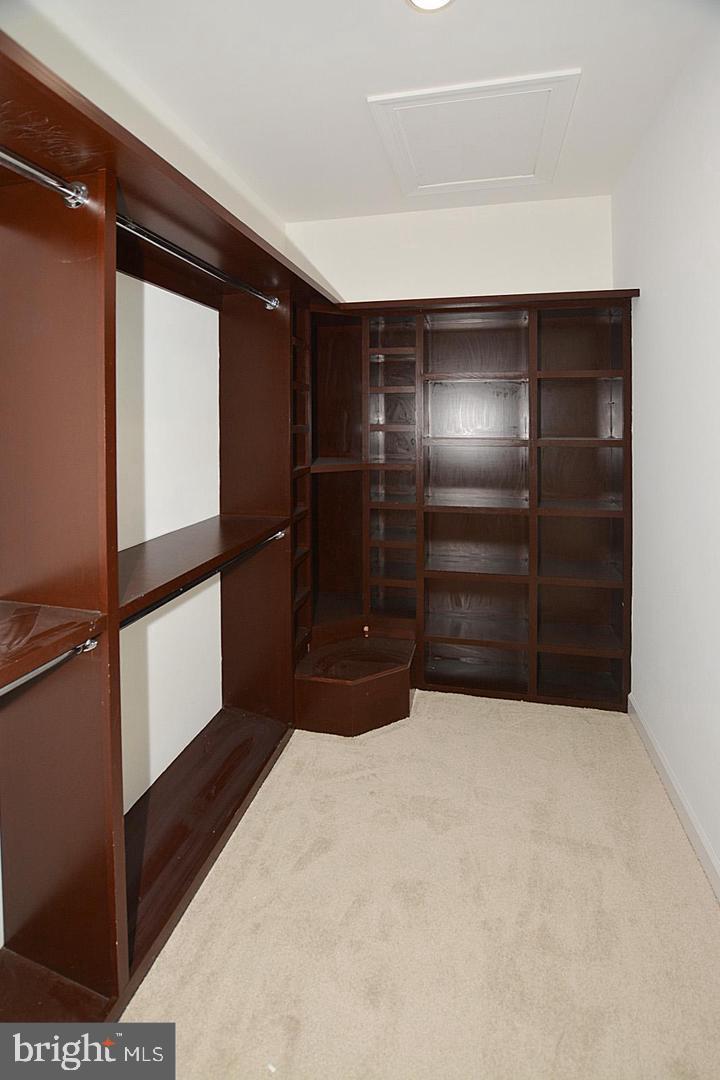 FORESTVILLE - Residential