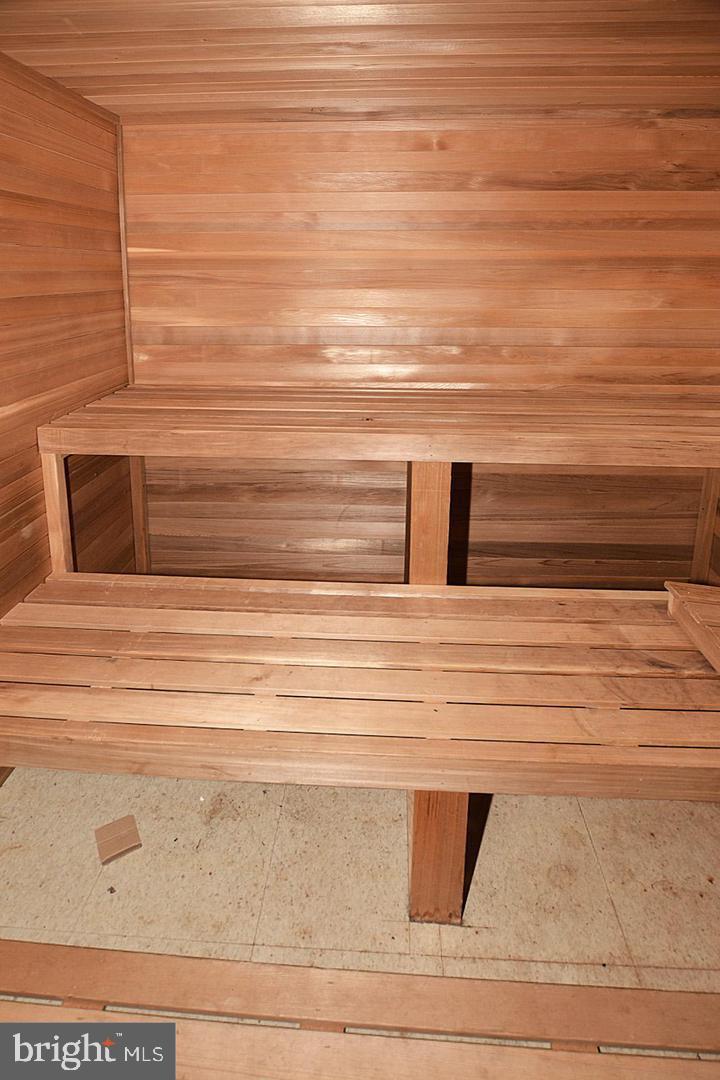 FORESTVILLE - Residential