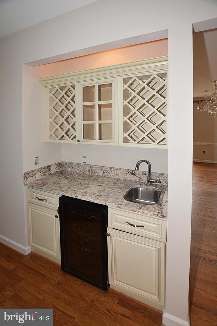 FORESTVILLE - Residential