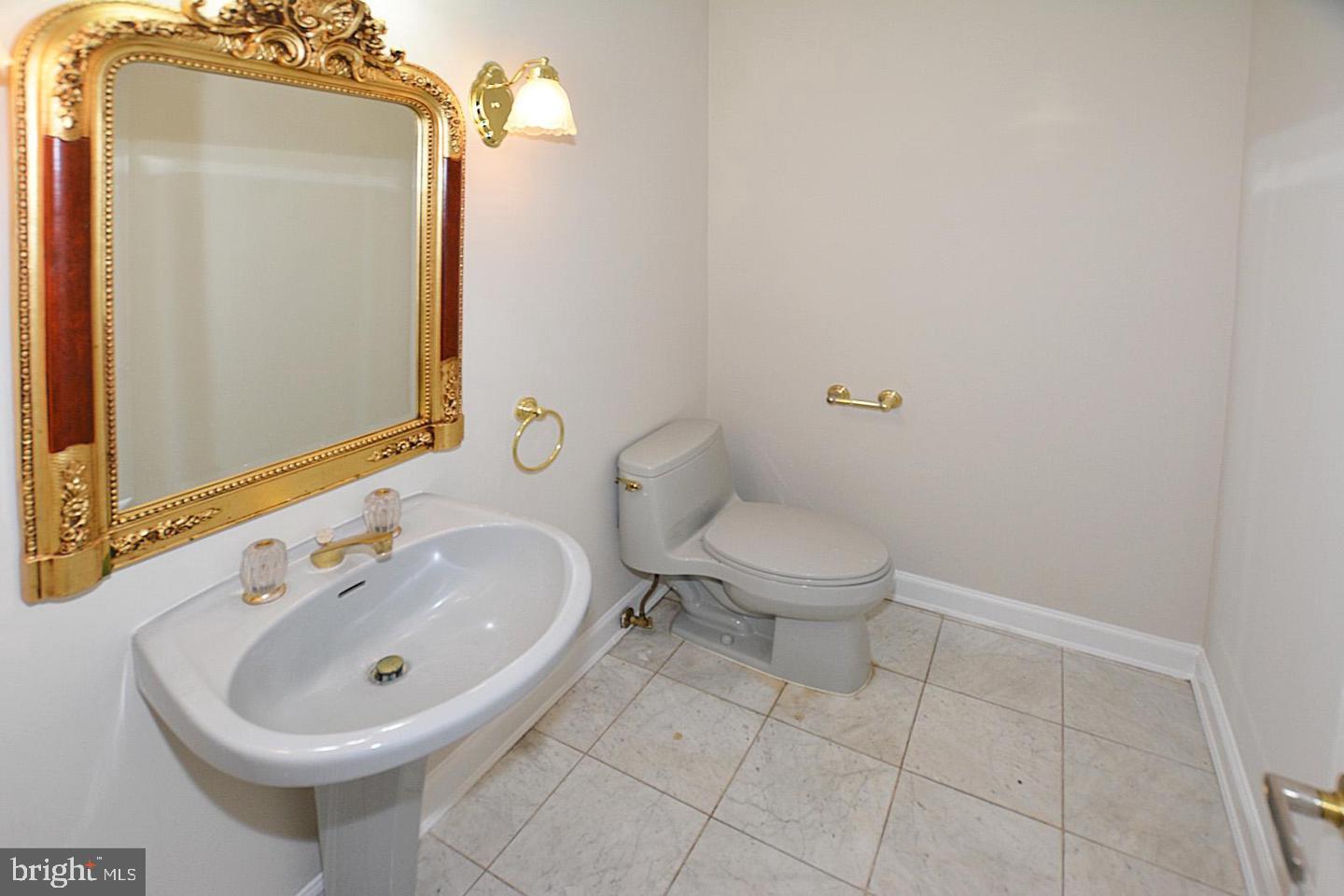 FORESTVILLE - Residential