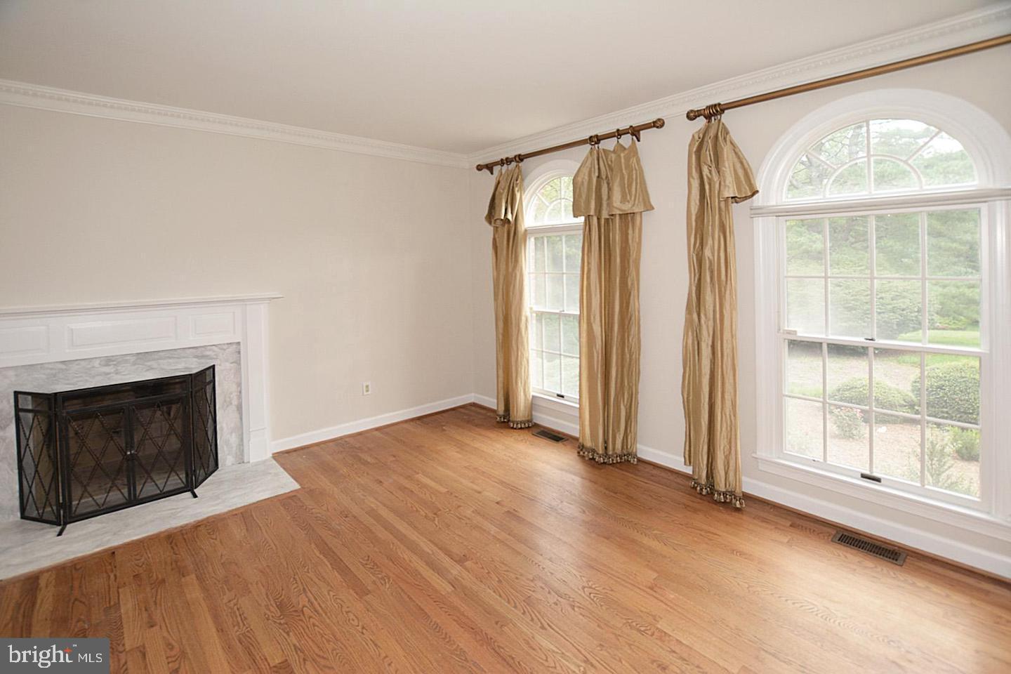 FORESTVILLE - Residential