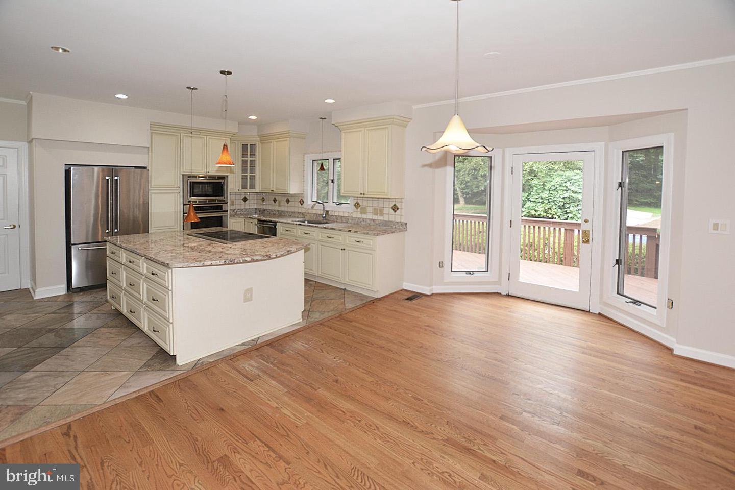 FORESTVILLE - Residential