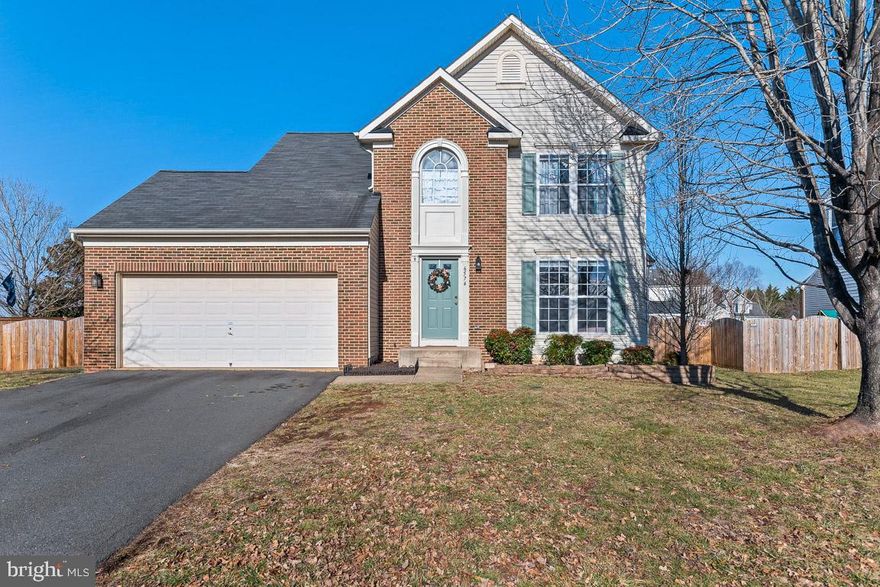 NO SHOWINGS UNTIL SATURDAY 2/12/2022 - Beautiful Colonial in Southcoate Village. This home offers 3 bedrooms and 2.5 baths. The kitchen opens up to the living room and sun room with this nice open floorplan. Large dining room that is currently being used as a playroom. All three bedrooms are located on the second level. The primary bedroom has a large walk in closet. The primary bath is spacious with double sinks, soaking tub and a separate shower. You can finish the basement to your liking to add more square footage. Enjoy your evenings on the deck or fenced in back yard! Do not miss out on this great house!