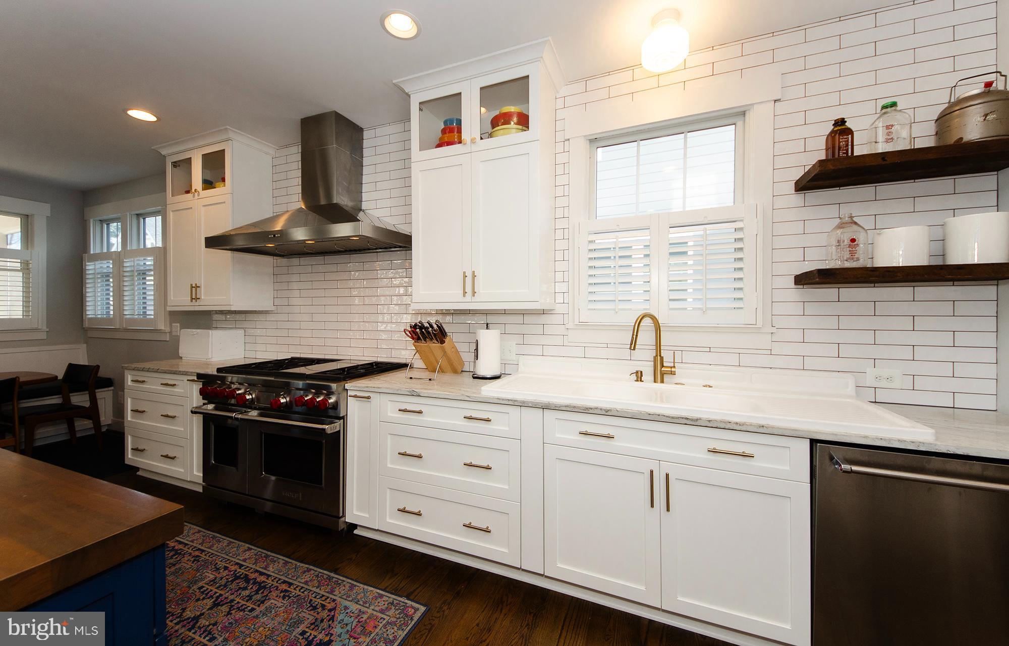 OVER LEE KNOLLS - Residential