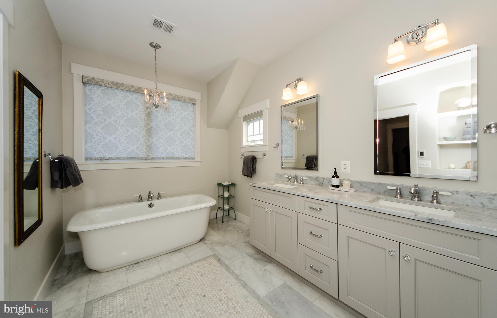 OVER LEE KNOLLS - Residential