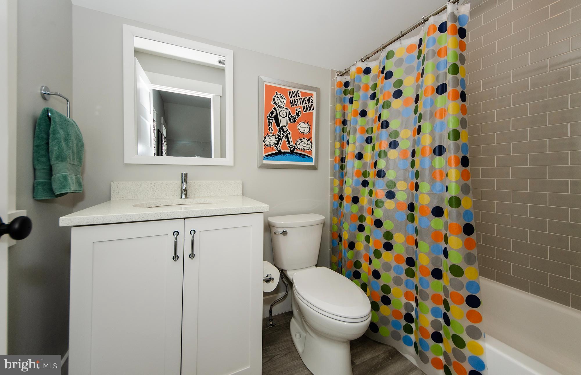 OVER LEE KNOLLS - Residential