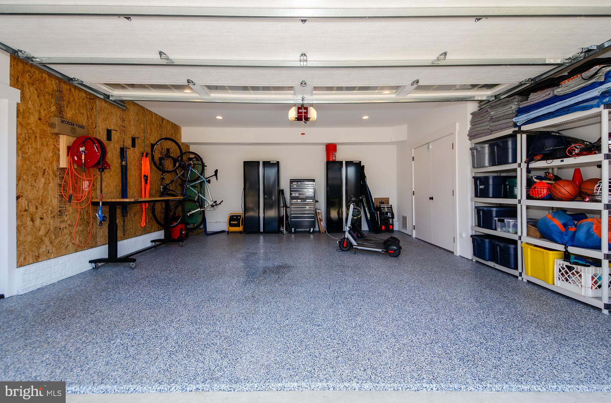 OVER LEE KNOLLS - Residential