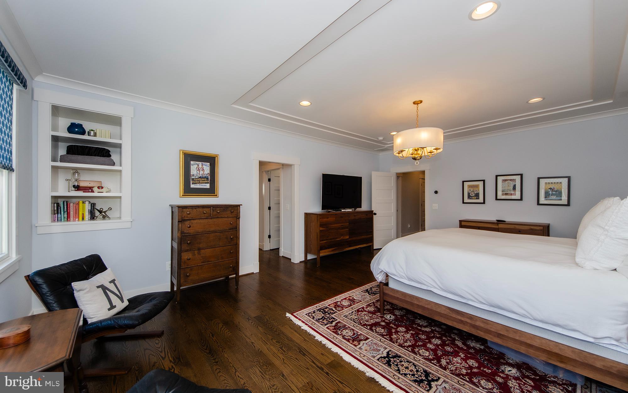 OVER LEE KNOLLS - Residential