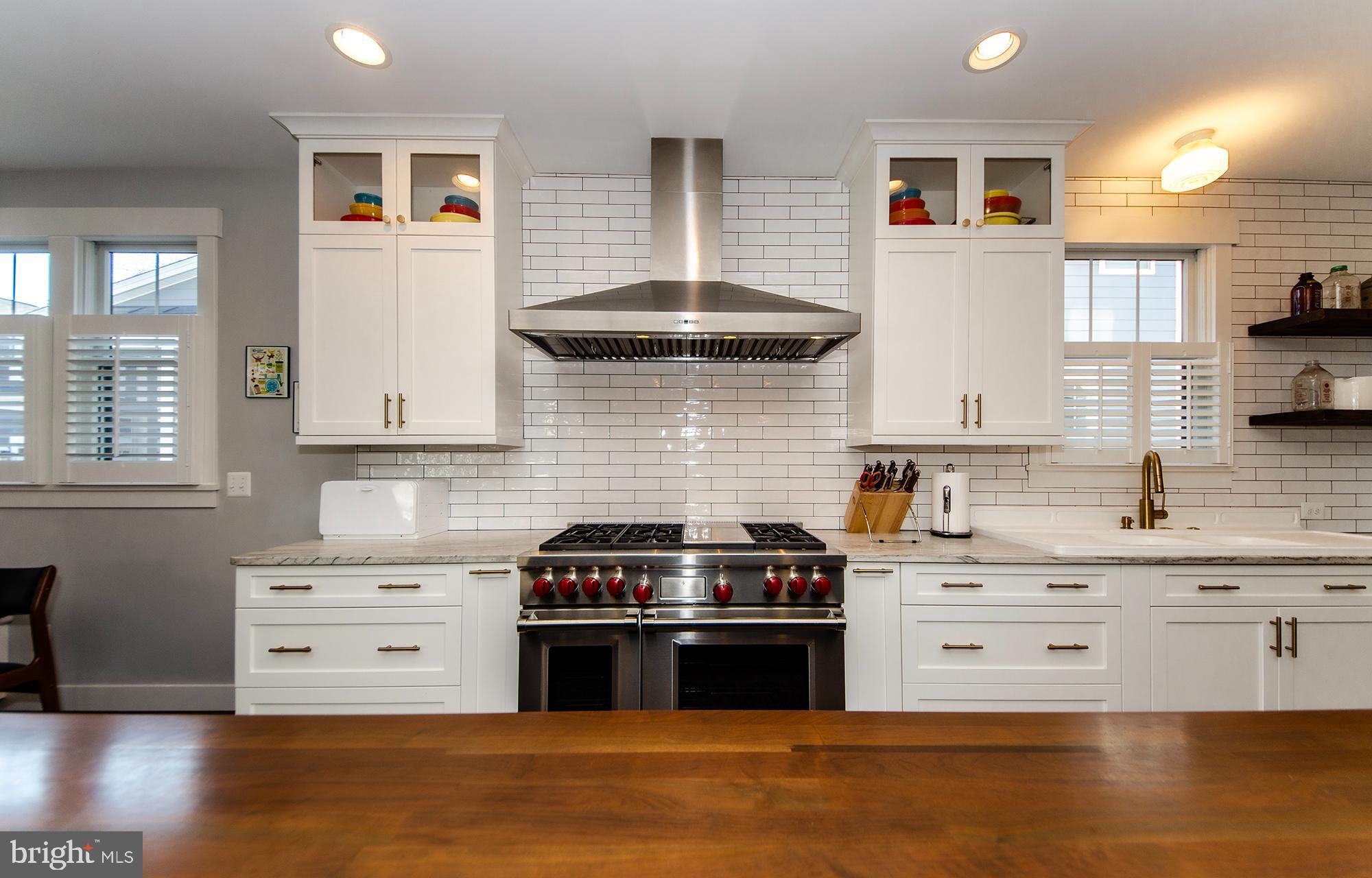 OVER LEE KNOLLS - Residential