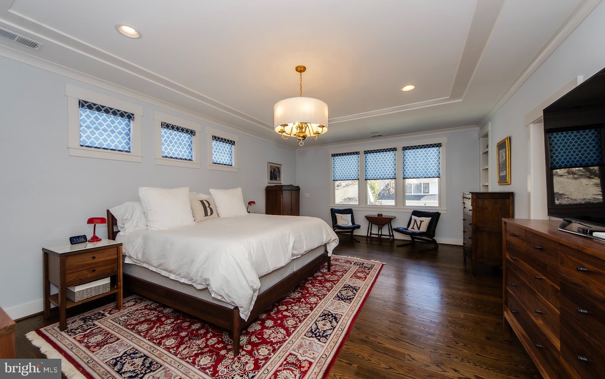 OVER LEE KNOLLS - Residential