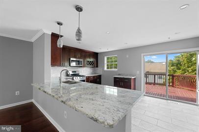 MELWOOD PARK - Residential Lease