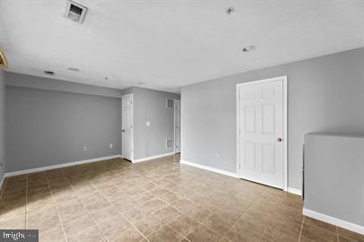 MELWOOD PARK - Residential Lease