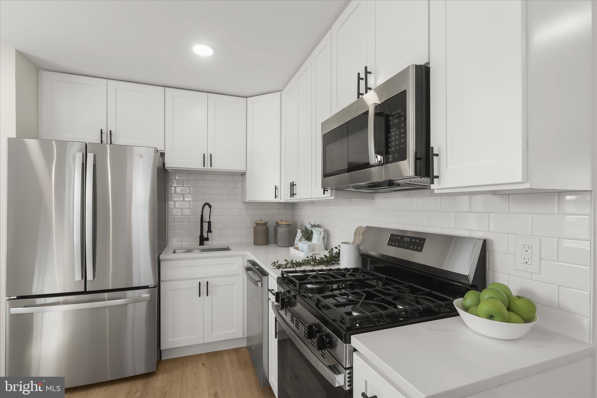 CAMPFIELD GARDENS - Residential