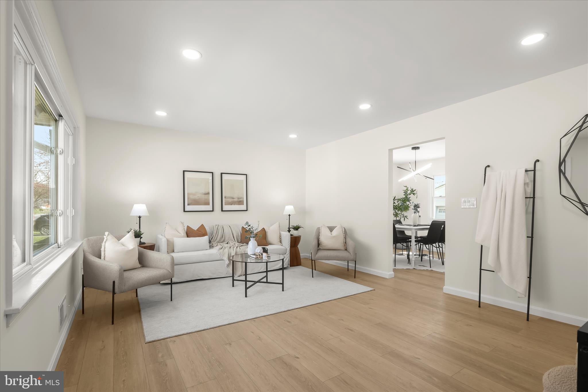 CAMPFIELD GARDENS - Residential