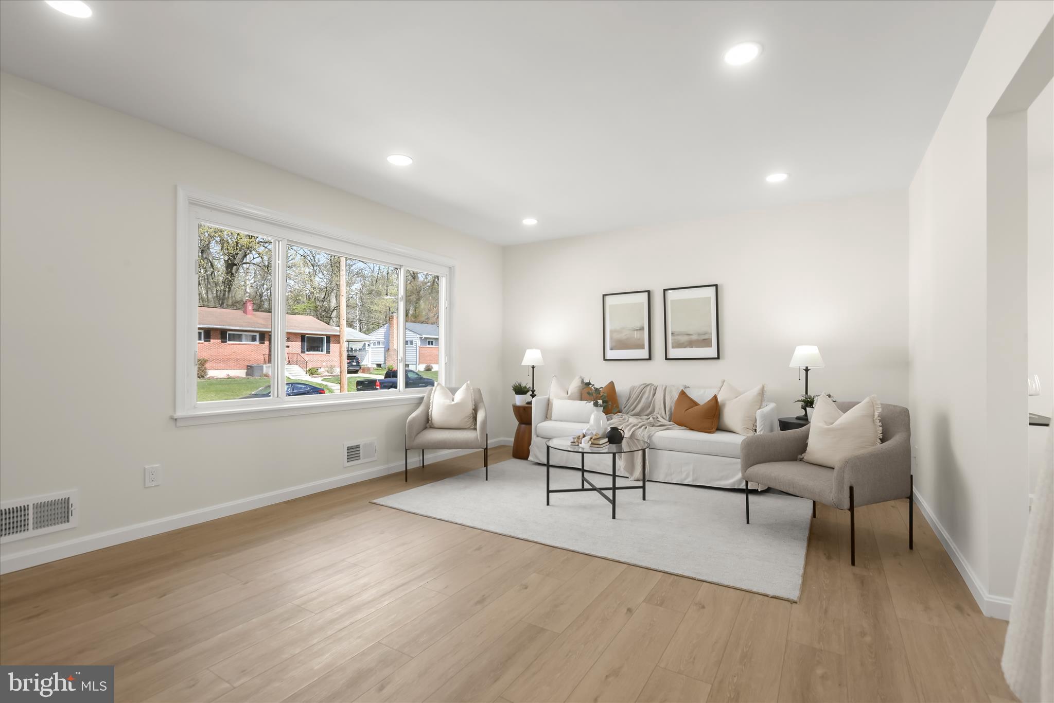 CAMPFIELD GARDENS - Residential