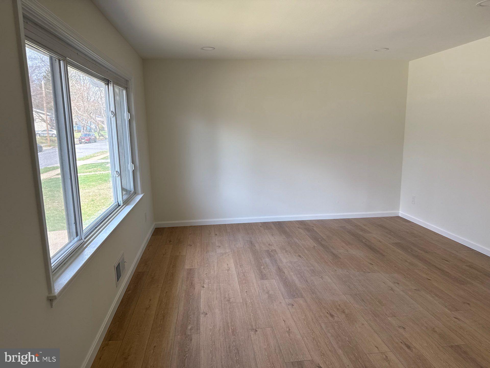 CAMPFIELD GARDENS - Residential