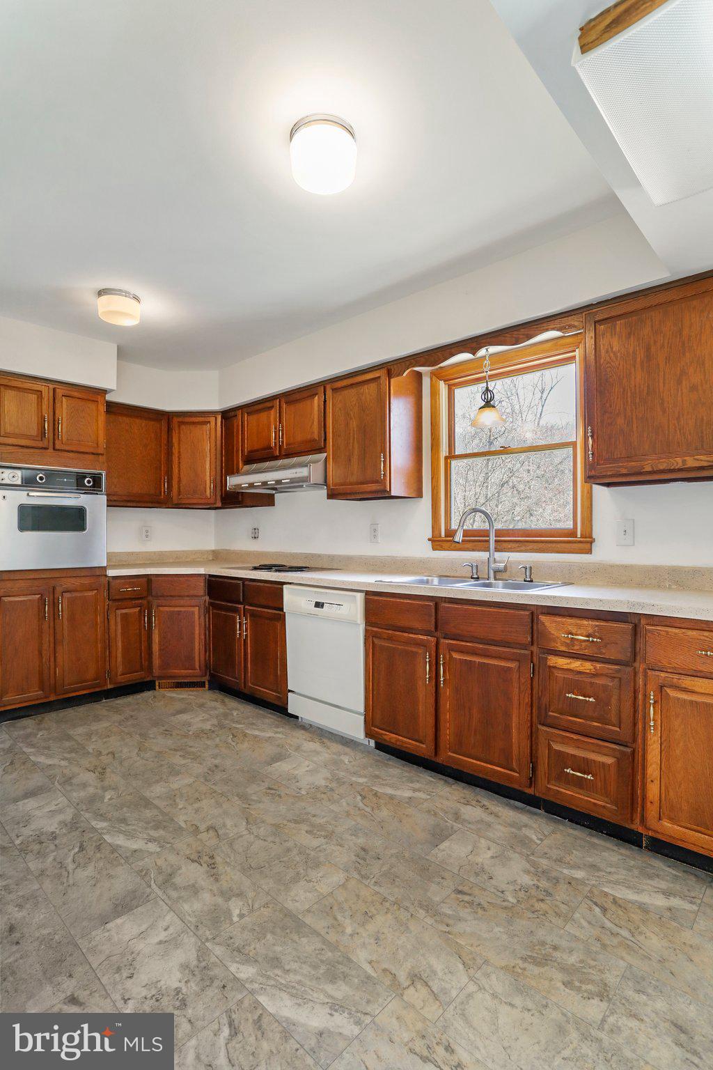 NAVES CROSSROADS - Residential