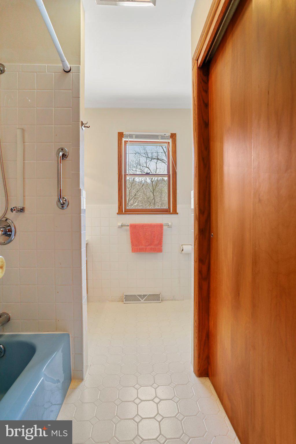 NAVES CROSSROADS - Residential