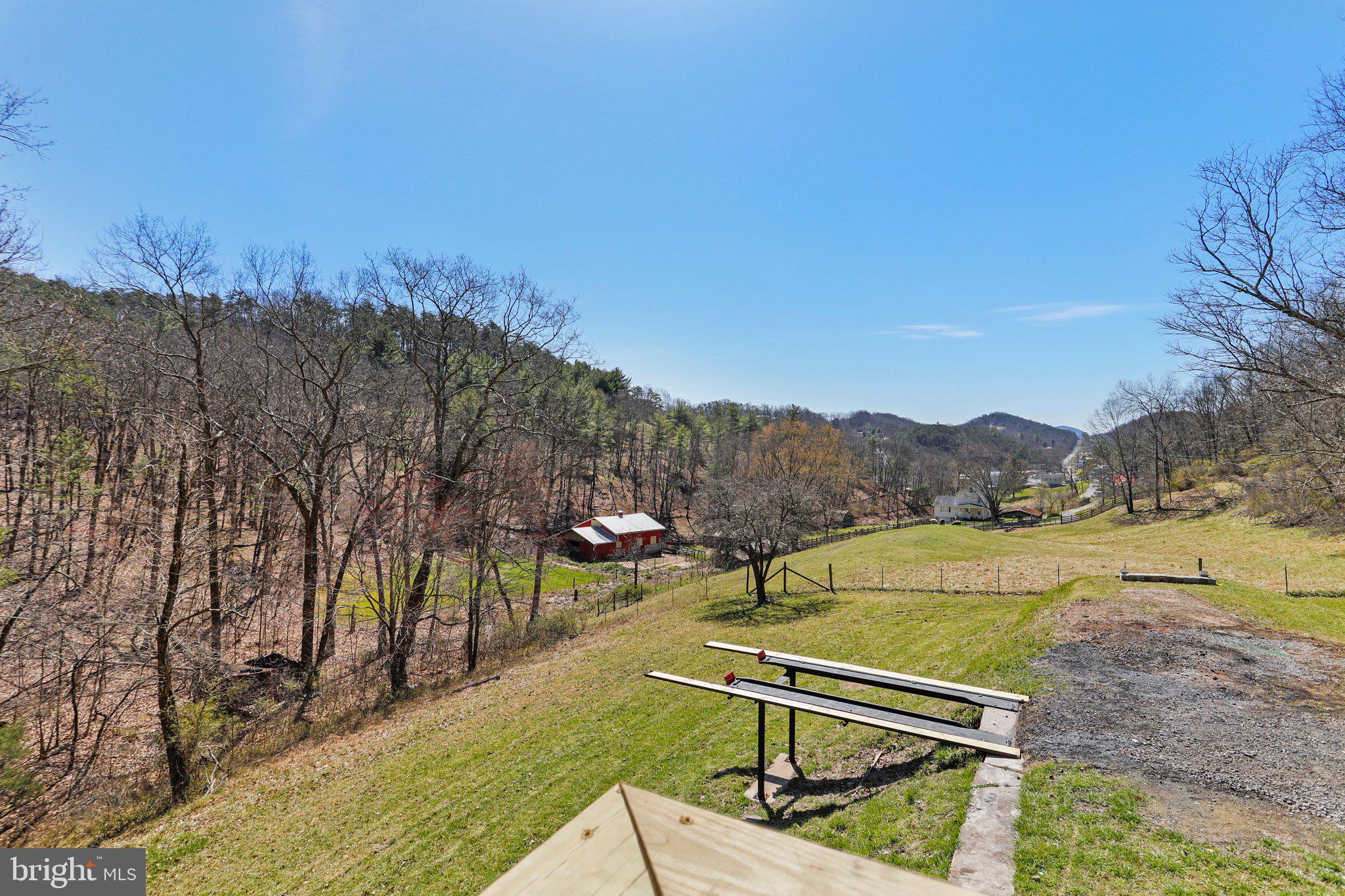 NAVES CROSSROADS - Residential