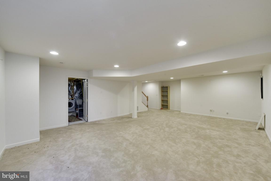 VILLAGES OF DORCHESTER - Residential