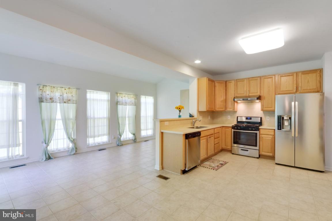 VILLAGES OF DORCHESTER - Residential